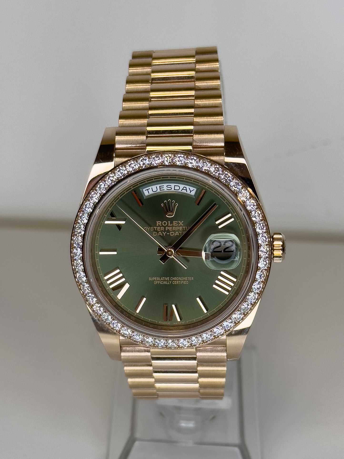 ROLEX DAY-DATE 40 - ROSE GOLD - OLIVE & DIAMONDS DIAL