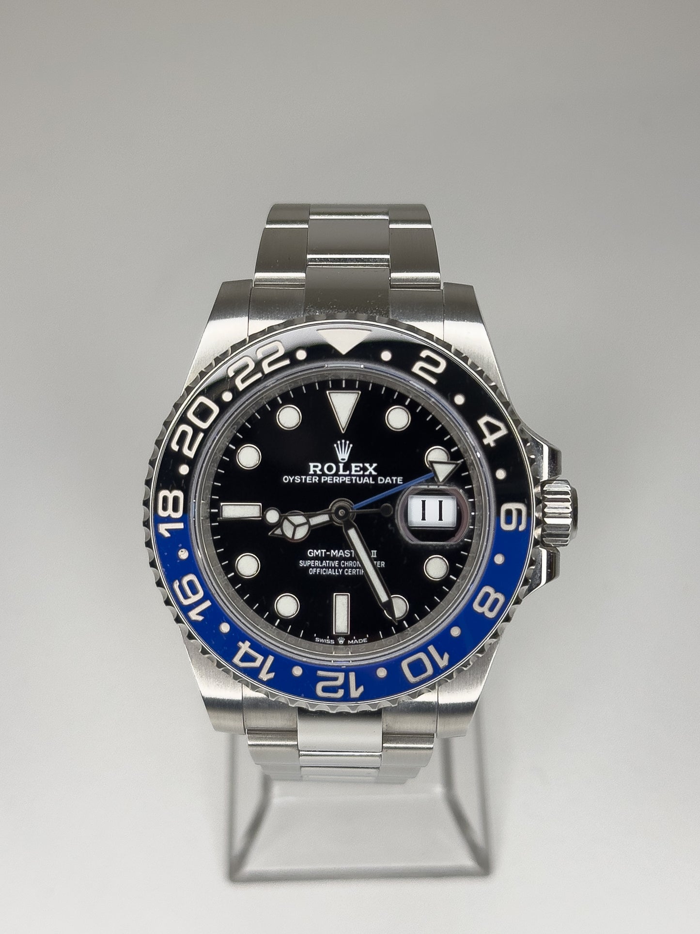 ROLEX GMT-MASTER II - OYSTERSTEEL - BLACK DIAL - BLACK AND BLUE BEZEL