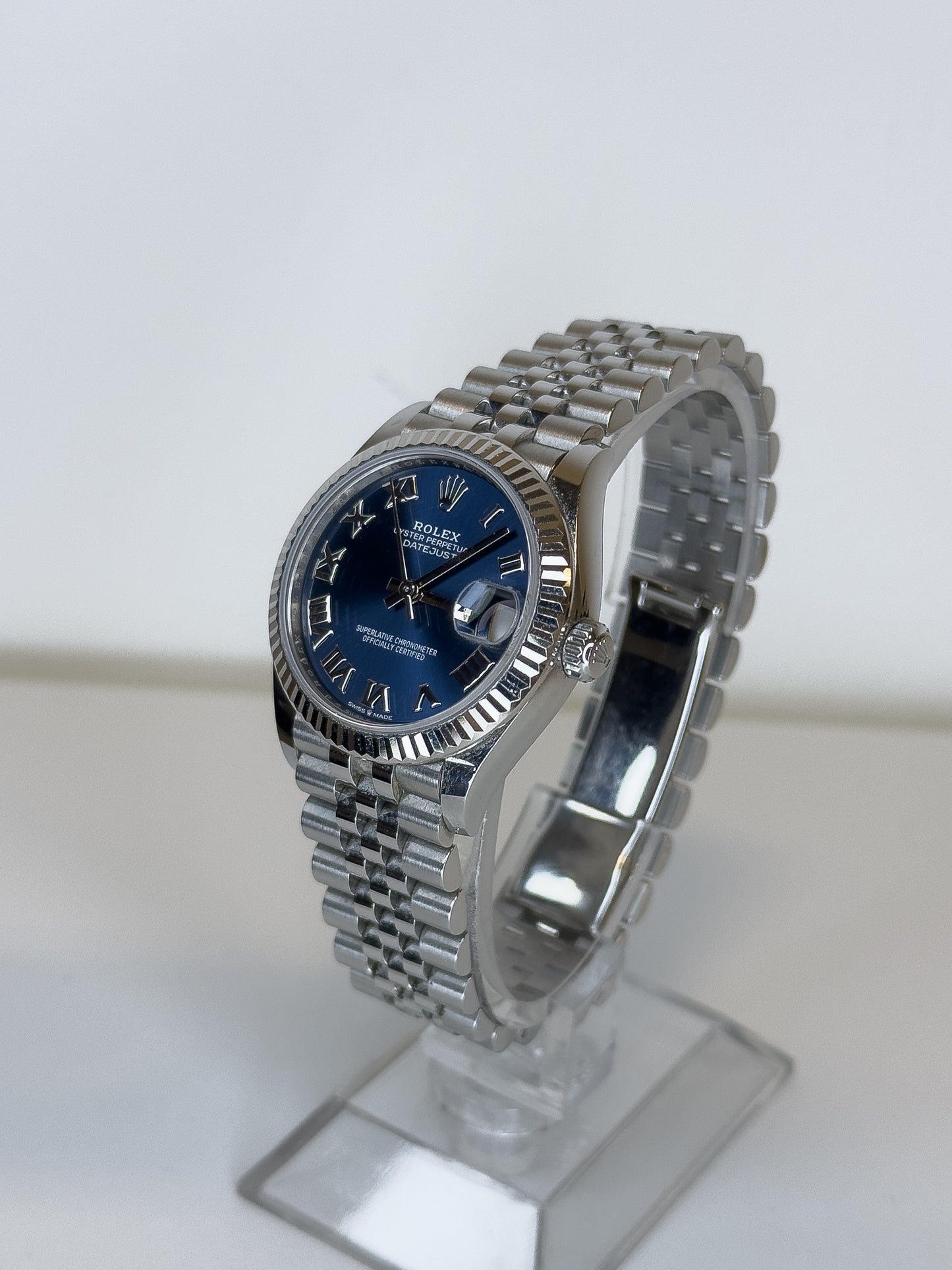ROLEX DATEJUST 31 - OYSTERSTEEL - ROMANS NUMERIALS & BLUE DIAL