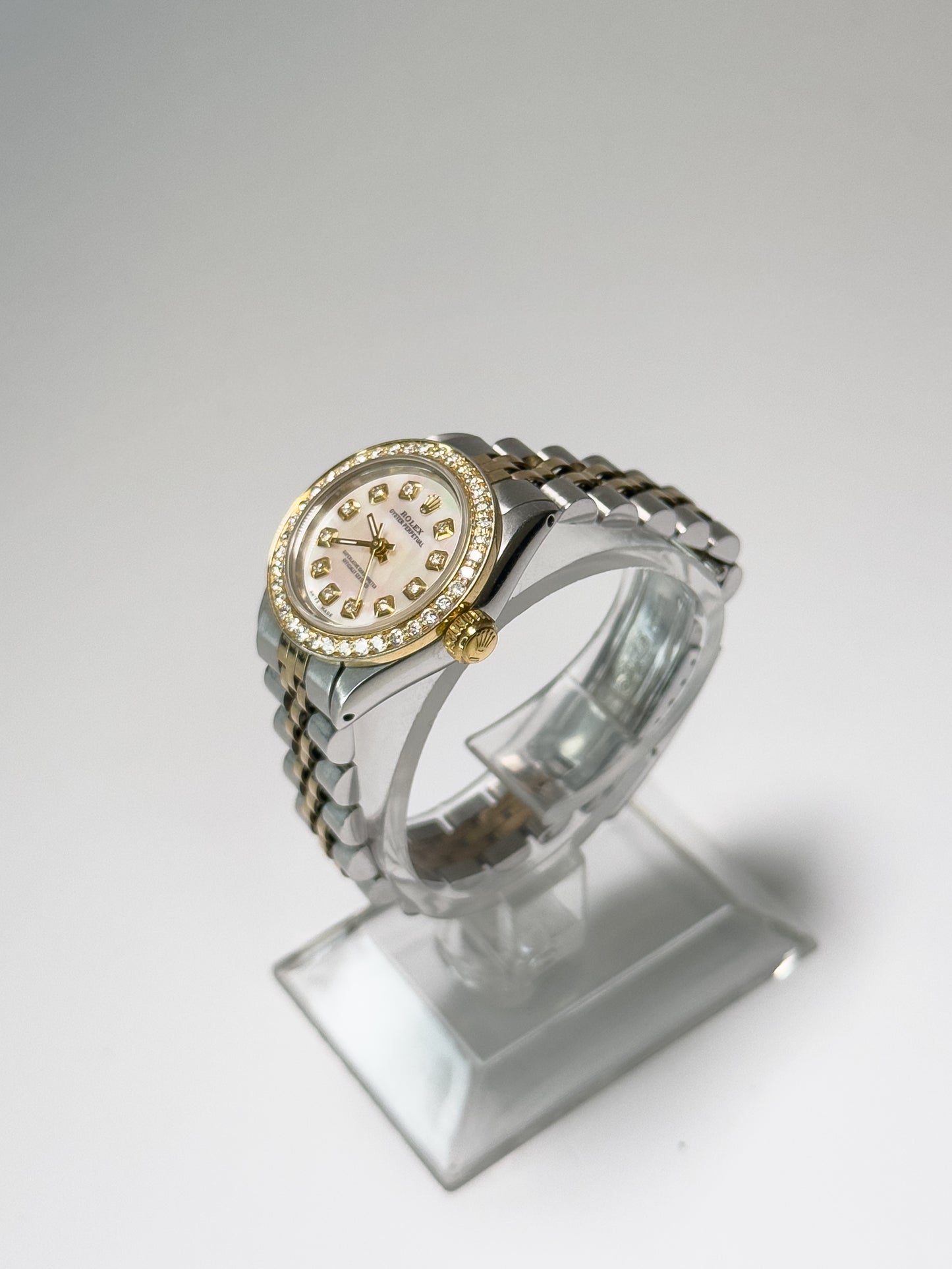 ROLEX DATEJUST - OYSTERSTEEL AND YELLOW GOLD - MOTHER OF PEARL DIAL - CUSTOM BEZEL