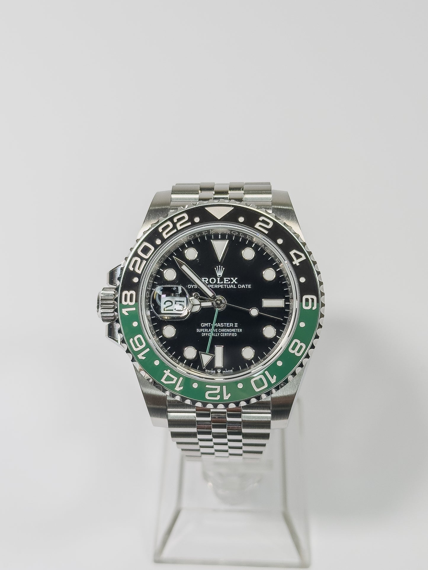 ROLEX GMT-MASTER II - OYSTERSTEEL - BLACK DIAL - BLACK AND GREEN BEZEL