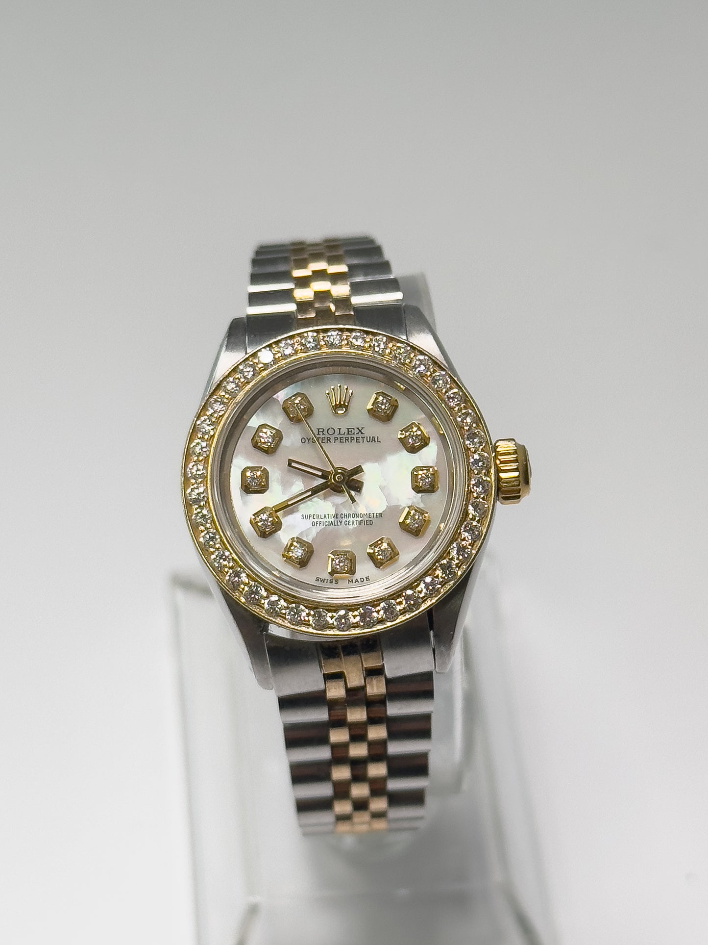 ROLEX DATEJUST - OYSTERSTEEL AND YELLOW GOLD - MOTHER OF PEARL DIAL - CUSTOM BEZEL