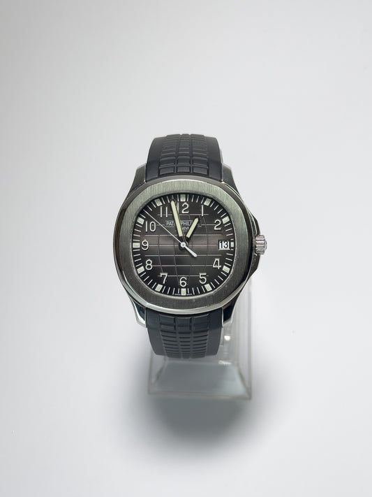 PATEK PHILIPPE AQUANAUT - WHITE GOLD - BLACK DIAL