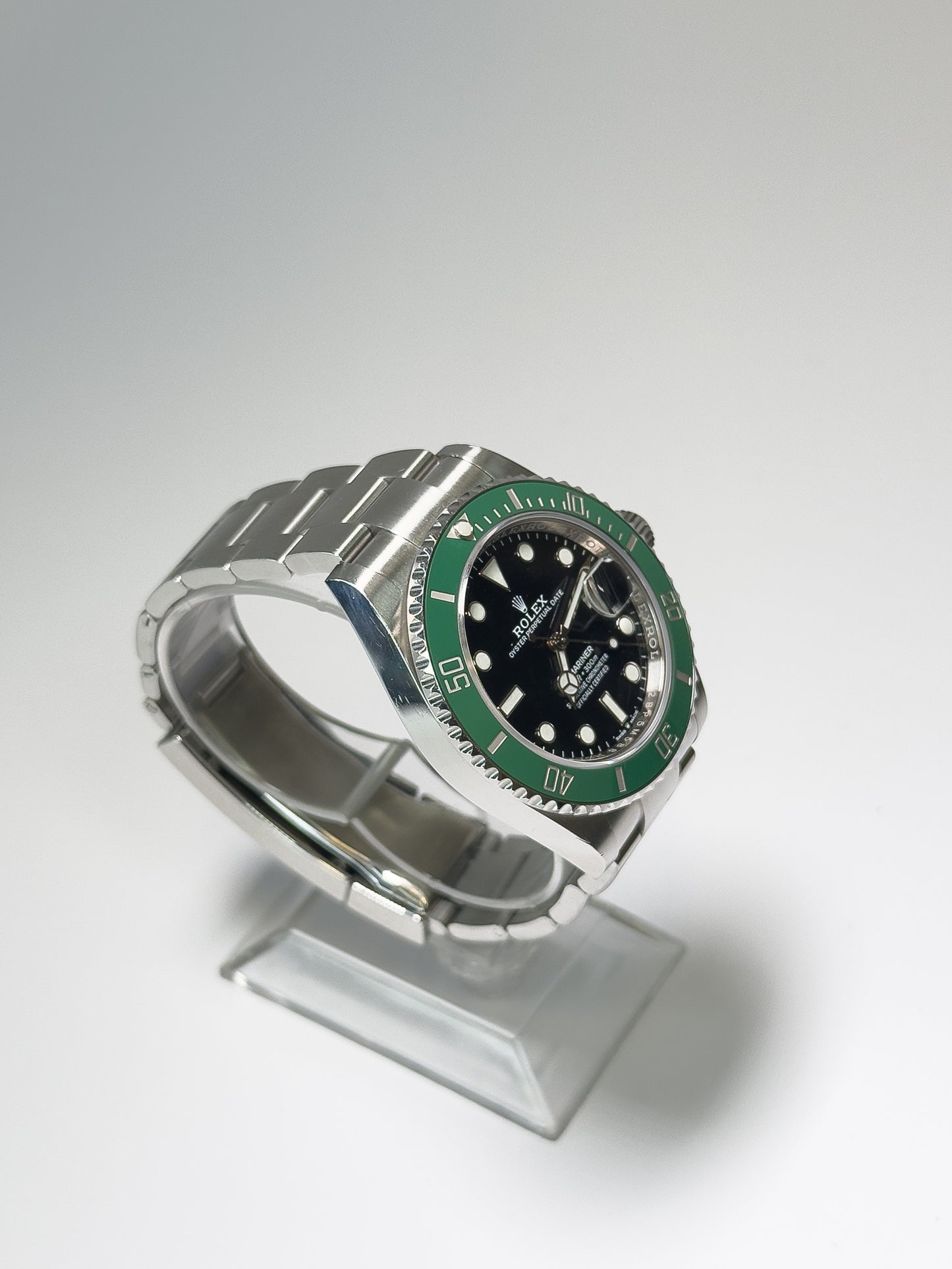 ROLEX SUBMARINER DATE - OYSTERSTEEL - BLACK DIAL - GREEN BEZEL