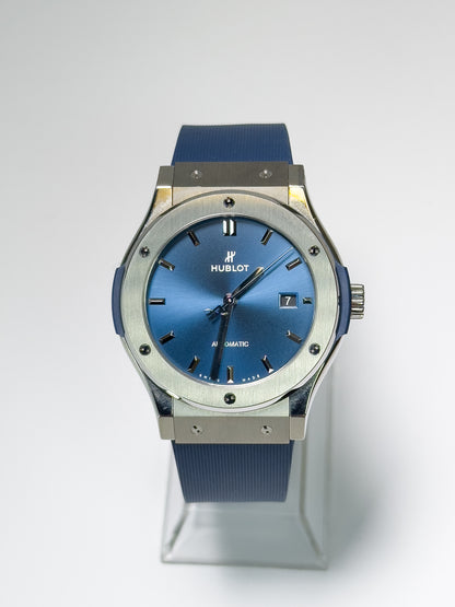 HUBLOT CLASSIC FUSION - TITANIUM - BLUE DIAL