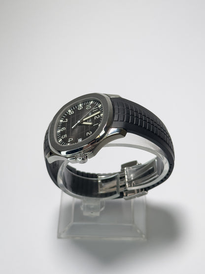 PATEK PHILIPPE AQUANAUT - WHITE GOLD - BLACK DIAL